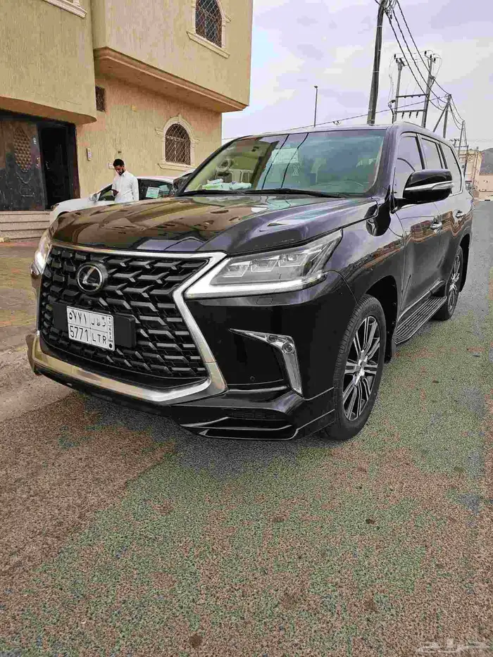 للبيع لكزس LX 2021 سعودي فل السعر 318 1