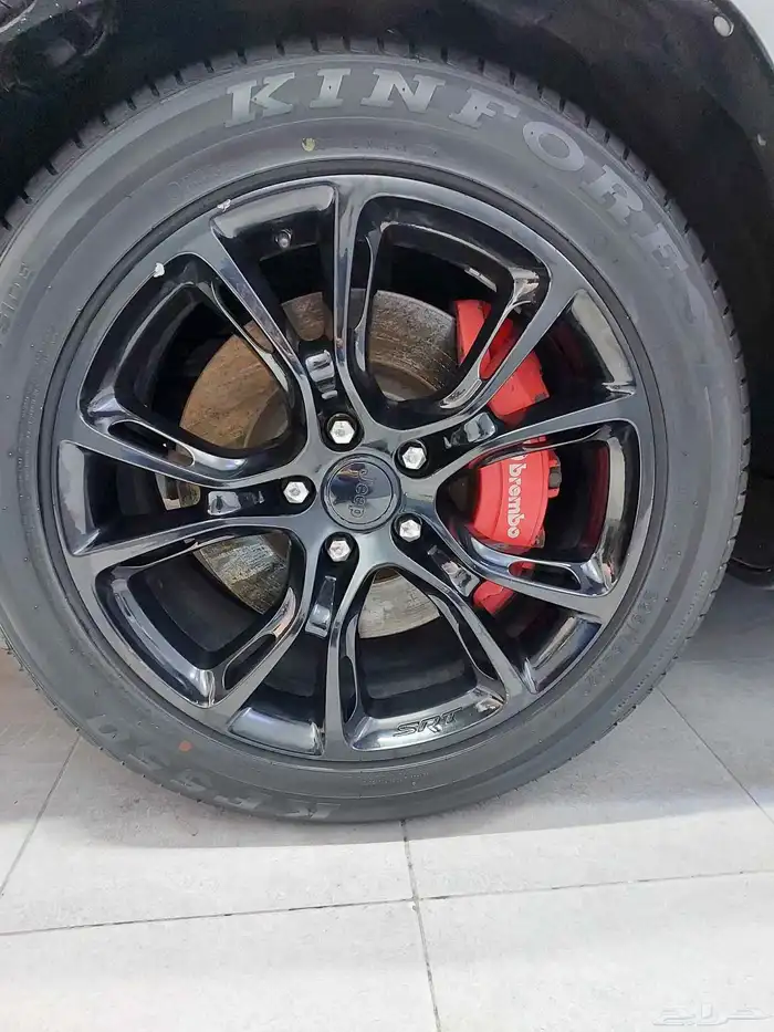 جيب قراند شيروكي SRT 2012 ممشى قليل 7