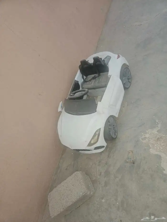للبيع متفرقات سيارة اطفال ومايكرويف ومكنسة كهربائية 3