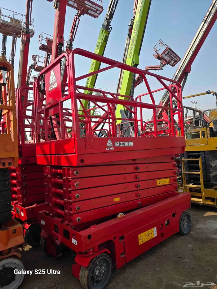 سيزرلفت 8متر للايجار في المدينه المنورة رافعه مقصيه 8متر 9