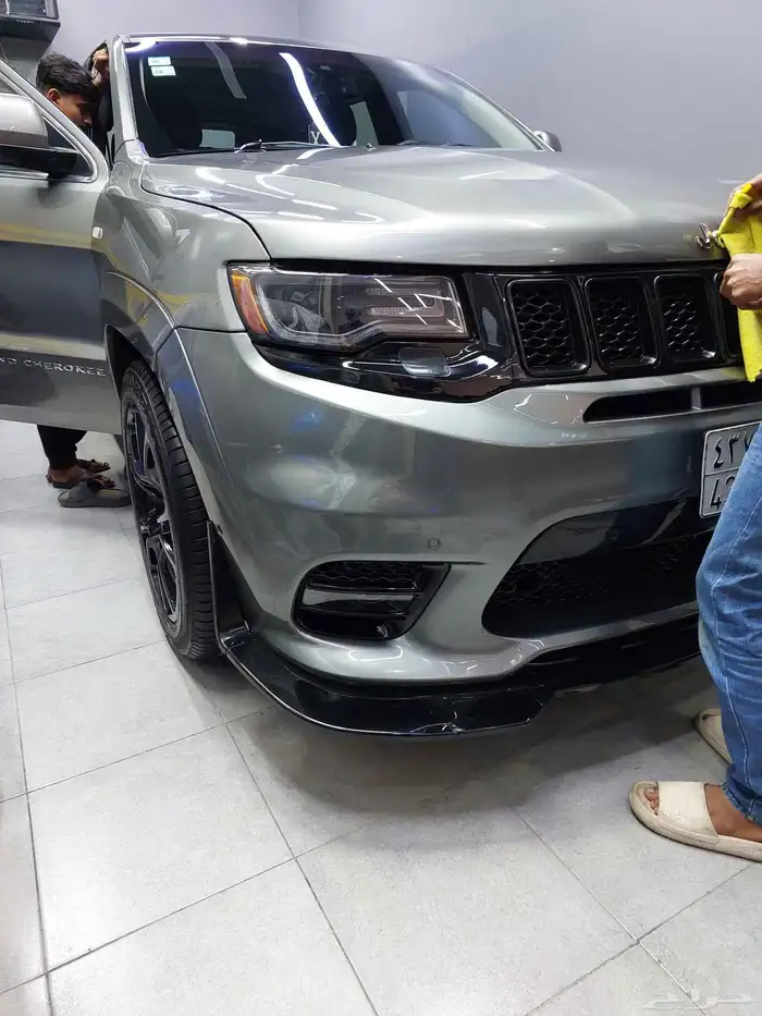 جيب قراند شيروكي SRT 2012 ممشى قليل 4