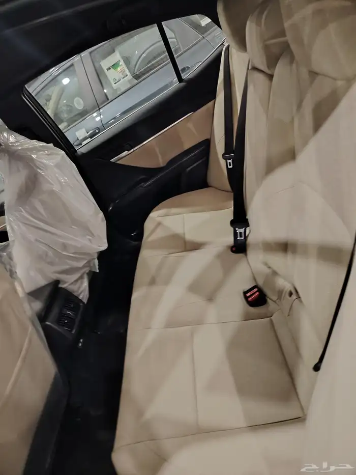 تويوتا كامري 2025 هايبرد  E سعودي 7