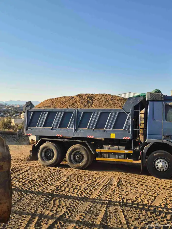 تربة زراعيه نضيفه للبيع 0