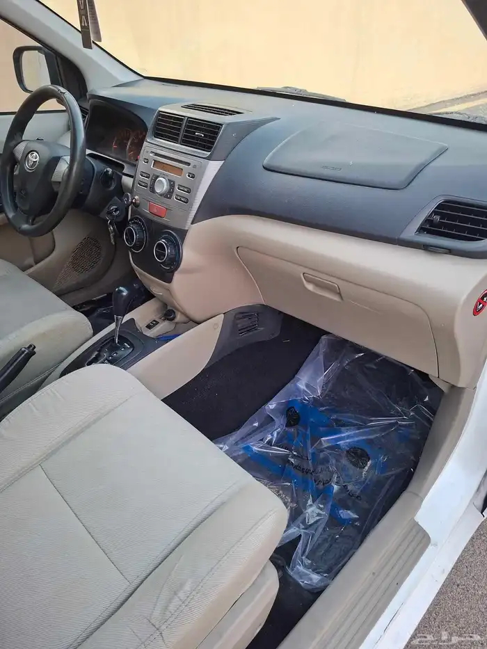 للبيع تويوتا فانزاء تماتيك مديله 2015 مشااله ممتازه للمستخدم 8