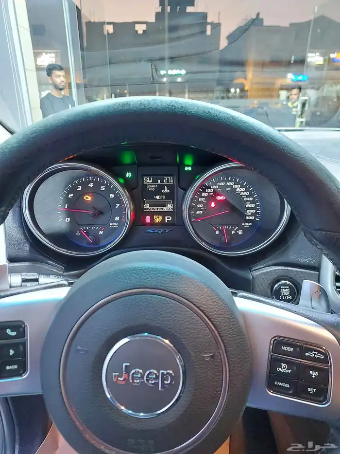 جيب قراند شيروكي SRT 2012 ممشى قليل 17