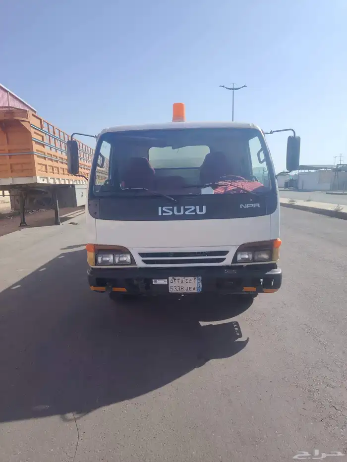 دينه موديل 2004 وايت مفحوصه مجدده للايجار للتواصل 0