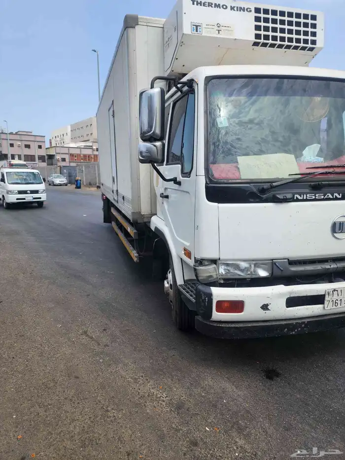 دينا لوري نيسان 10 طبالي كبيرة 2