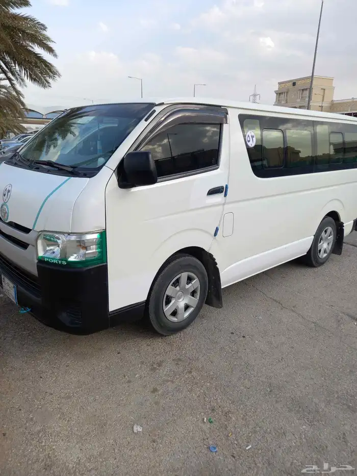 سياره تويوتا للايجار راكب 15 2014 1