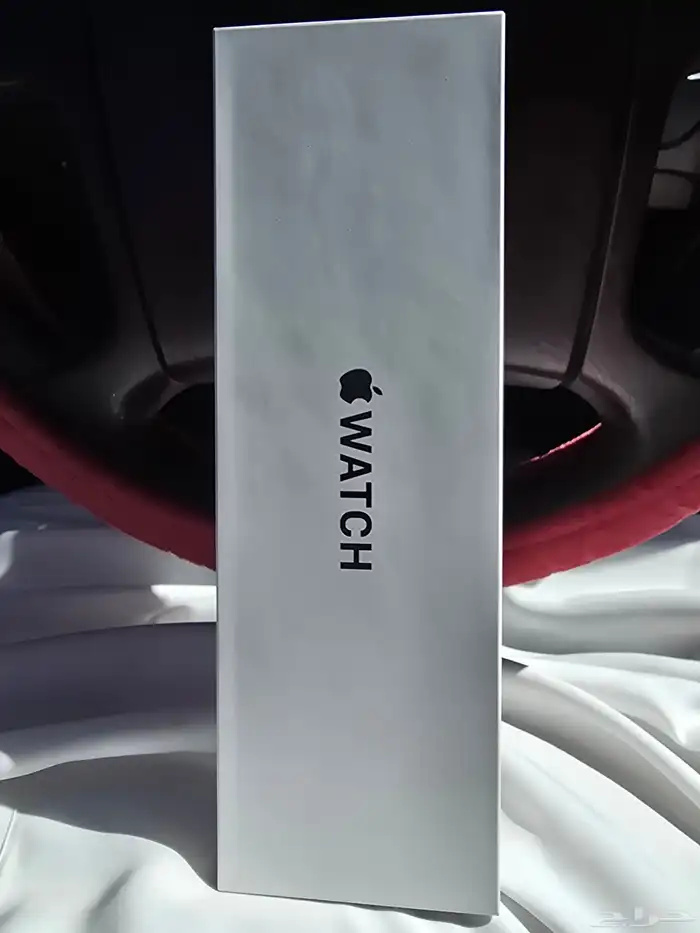 ساعة ابل SE3 واتش للبيع جديده بكرتونها مقاس 44 علي السوم 0