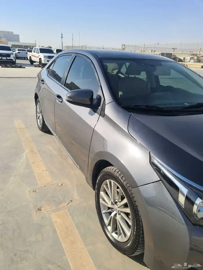 كورولا موديل 2016 مكينه 1600c ممشى 195 بصمه يد ايرباق طالع 2