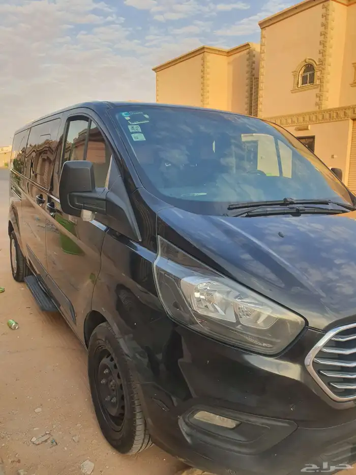 فان فورد باص 2019 . تسع ركاب. سعر رائع .مستعجل 9