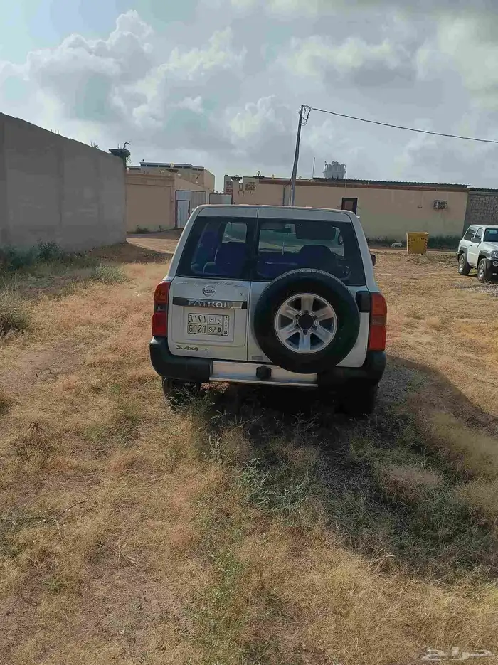للبيع نيسان باترول ربع 2009 1