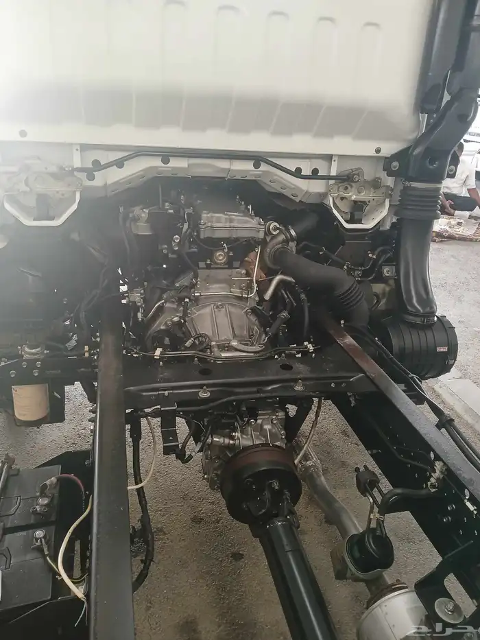 معرض متعب لجميع انوع الايسوزو الرياض معارض الشفا 3