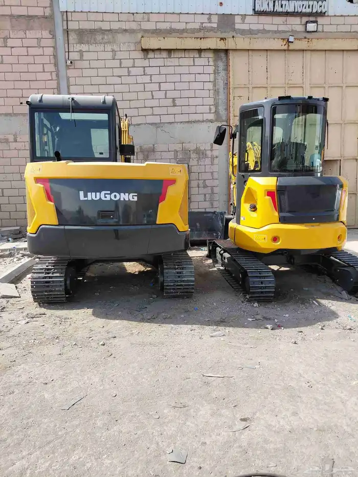 حفار صغير للإيجار اليومي 0