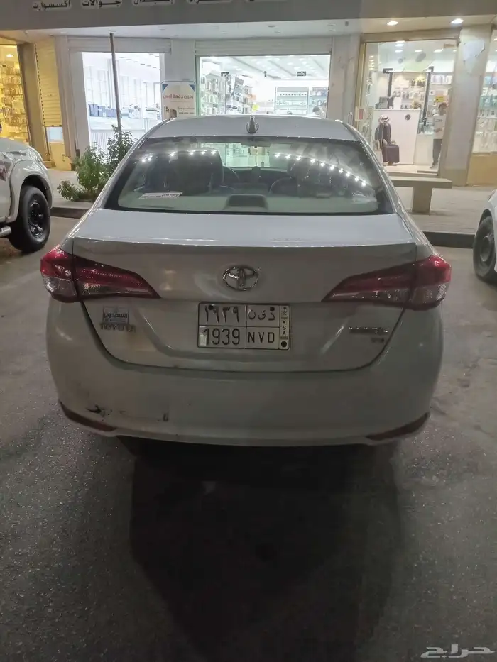 تويوتا يارس 2022 1