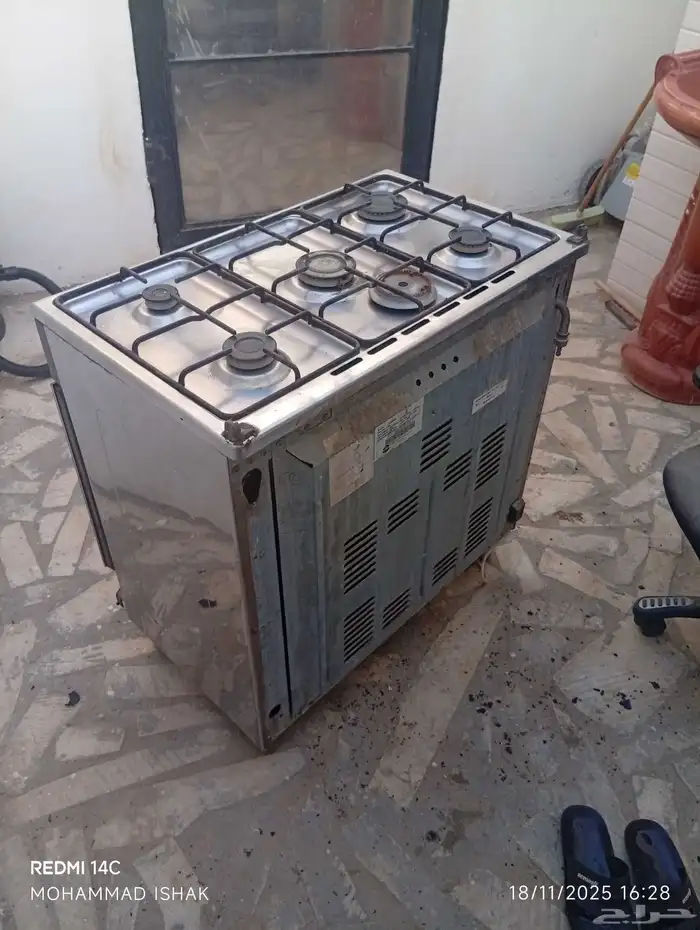 توجد مشكلة صغيرة في الأعلى  كل شيء آخر على ما يرام  يحتاج فق 3