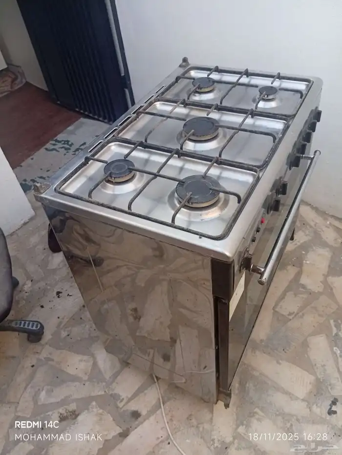 توجد مشكلة صغيرة في الأعلى  كل شيء آخر على ما يرام  يحتاج فق 1