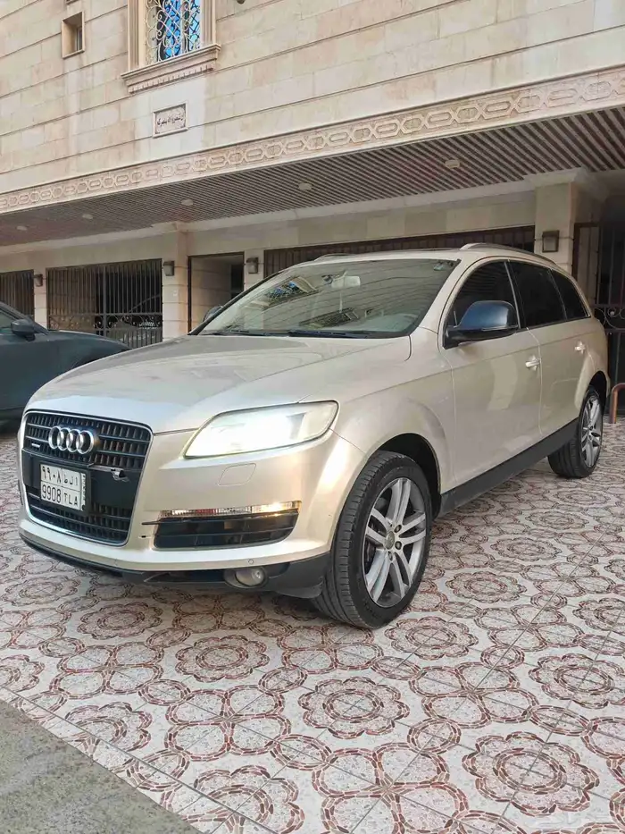 اودي Q7 2009 1
