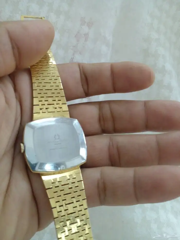 ساعة تيتوس سويسري 4