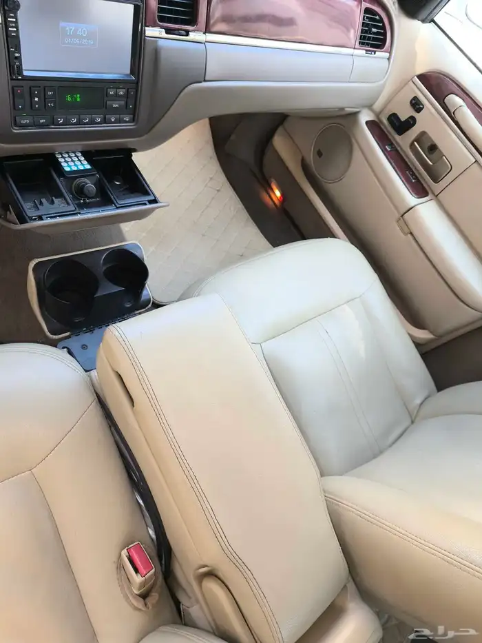 لنكون تاون كار 9