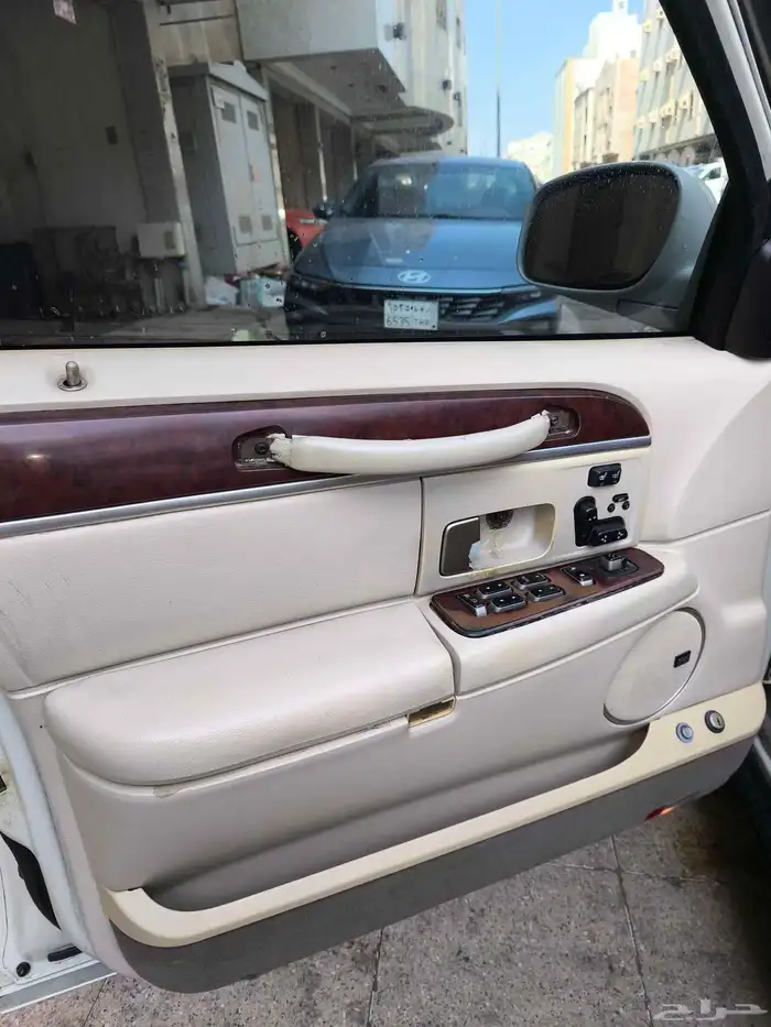 لنكون تاون كار 19