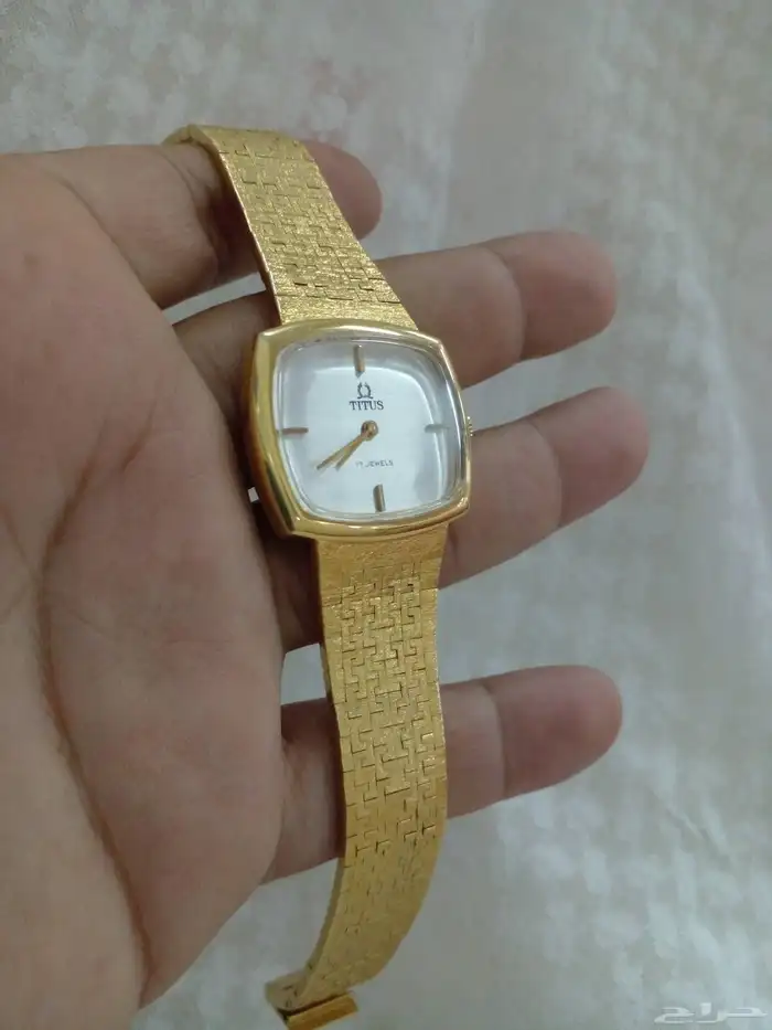 ساعة تيتوس سويسري 5