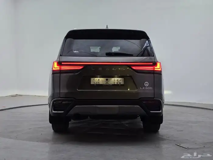 لكزس الساير 2024 3