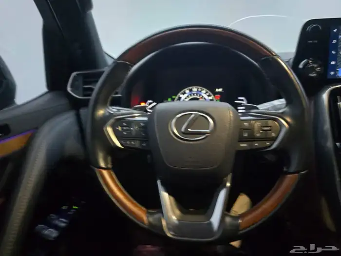 لكزس الساير 2024 10