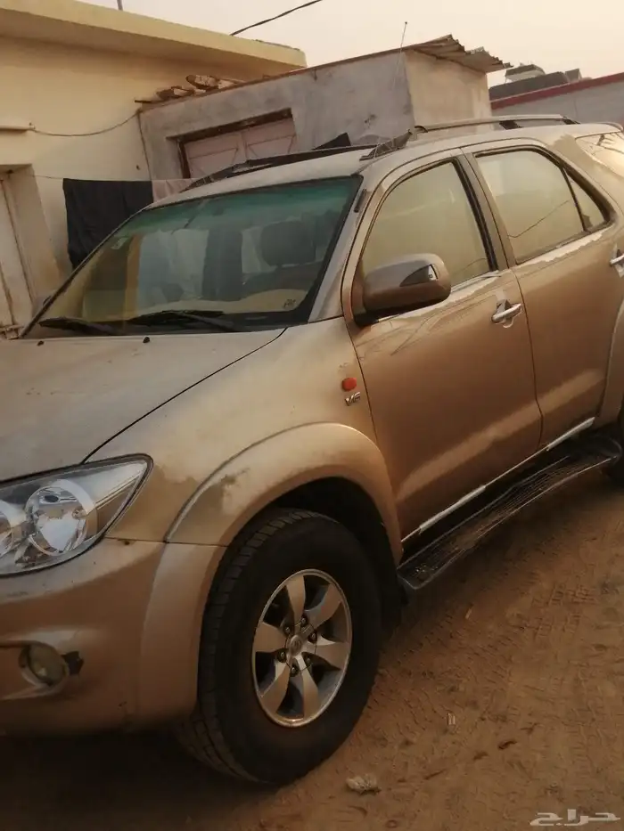 جيب فورتشنر 2008 لون رصاصي 3