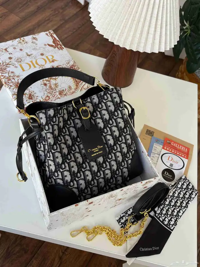 شنط كرستانديور مست)(شنل وبرادا. مستر شد بلد جلد ناعم وخفي 7