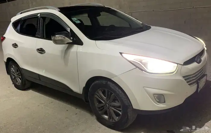 توسان 2015 نص فل حالة جيدة جدا 10