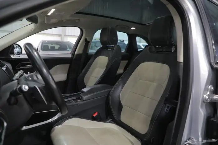 جاكور F-pace 2019 فل كامل 13