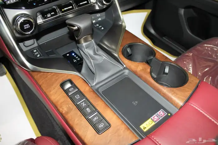 لكزس - LX600 BB -خليجي - 2025 -فل كامل -25 سماعه - اقل سعر 13