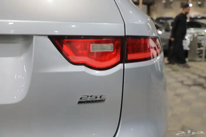 جاكور F-pace 2019 فل كامل 7