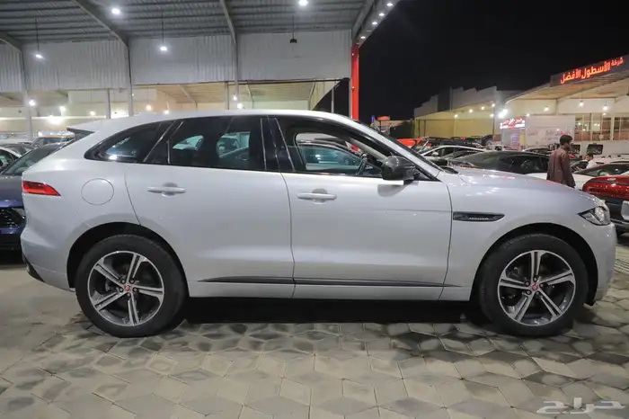 جاكور F-pace 2019 فل كامل 4