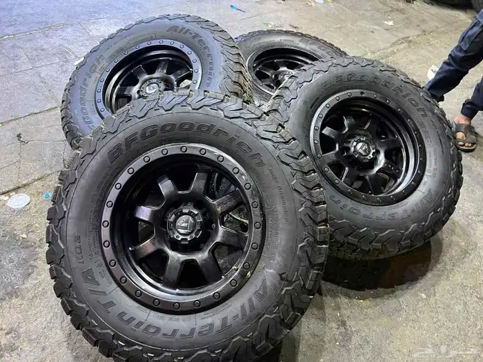 جنوط فيوال اصلي مع كفرات بي اف جودرتش أمريكي 17 مقاس تاريخ23 5