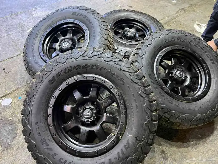 جنوط فيوال اصلي مع كفرات بي اف جودرتش أمريكي 17 مقاس تاريخ23 3