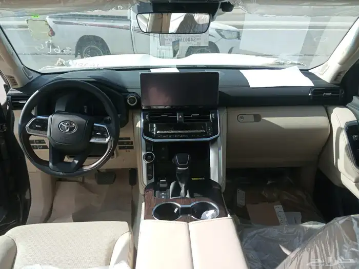 تويوتا لاند كروزر جكسار VX هايبرد 3