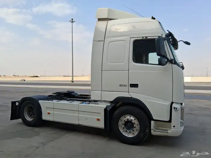 للبيع شاحنة فولفو 1