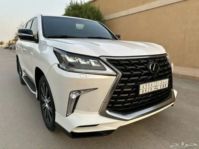 لكزس LX 570 سبورت موديل 2021 11