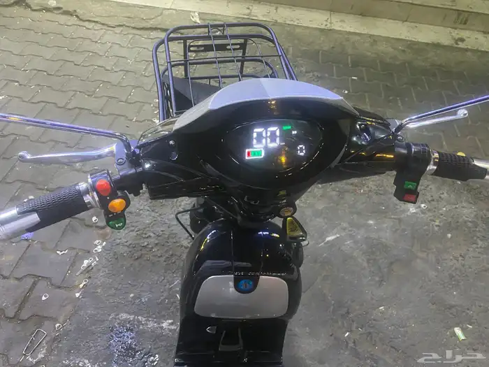 اسكوتر على شكل دباب نظيف جدا 2