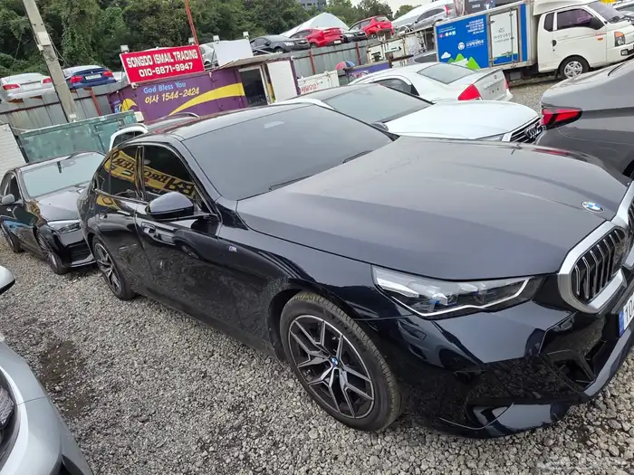 بي أم دبيلو M 1