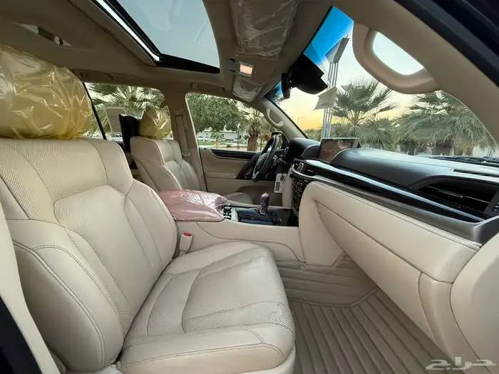 جيب لكزس LX570 فل كامل 2019 سعودي 29