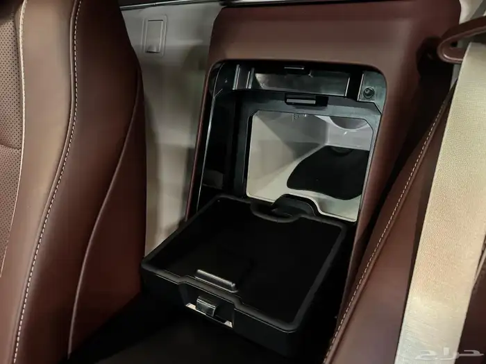 للبيع مرسيدس GLC600 مايباخ موديل 2023 وارد كندا 7