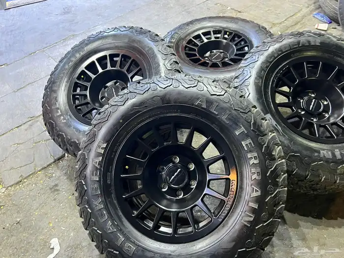 جنوط ميثود فرد f150 6 مسمارمع كفرات بلاك بير مقاس 285 70 17 1