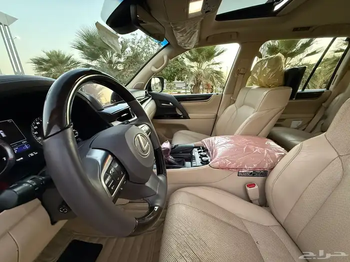 جيب لكزس LX570 فل كامل 2019 سعودي 39