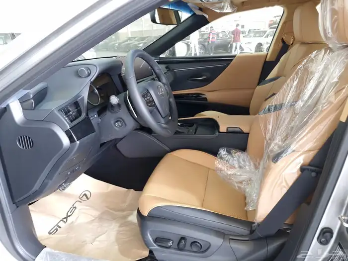 لكزس ES350 فئة CA الساير 2025 (197900) شامل الضريبة 2