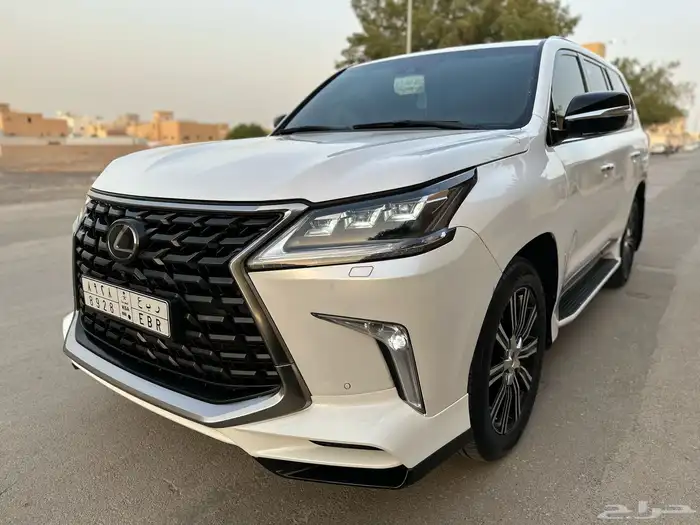 لكزس LX 570 سبورت موديل 2021 12