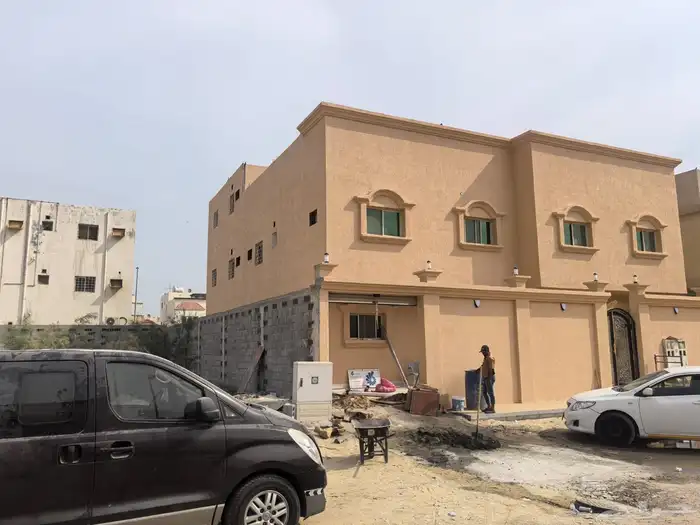 للبيع دور وي 3 شقق في الضاحيه الحي الثالث المساحه 500 متر 0