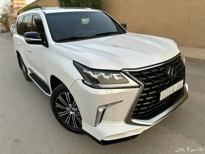 لكزس LX 570 سبورت موديل 2021 17